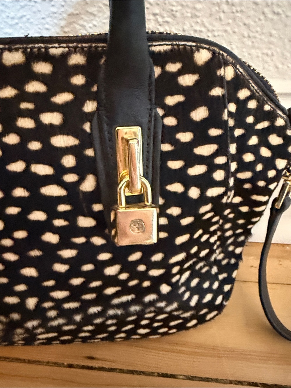 Tory Burch Black and Cream Spotted Satchel with Gold Hardware - Picture 2 of 10